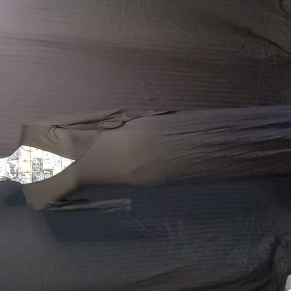 FOREVER 21 Black Wrap around dress size small - Picture 2 of 3